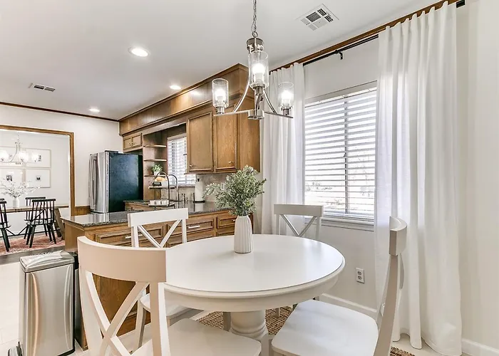 A Temporary Haven That Feels Like Holiday home Tulsa